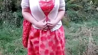 ලස්සන සුදු පස්ස යටත් කිරීමට එකඟ