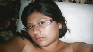 Masseur කෙල්ලගේ පූසාට ඔහුගේ දැඩි කුකුළා ඇතුළු