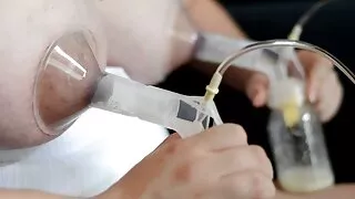 පිරිමි කෙට්ටු ගැහැණු කුකුළා තුළ