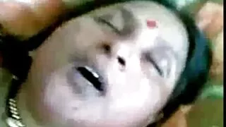 Funny සඳහා ඇය පුසෙක් foundles